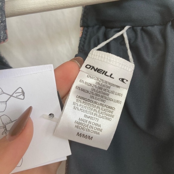 O’Neill MEADOWMIST EMBRY MULTI-WAY TRI TOP Size Medium NEW - Picture 9 of 11